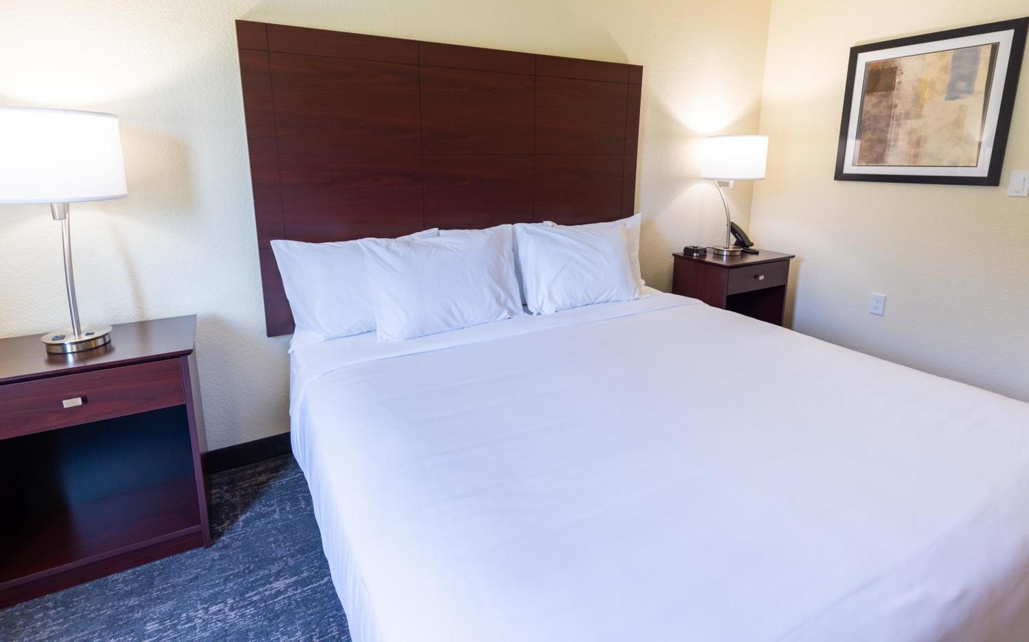 Cobblestone Inn & Suites - Winters المظهر الخارجي الصورة